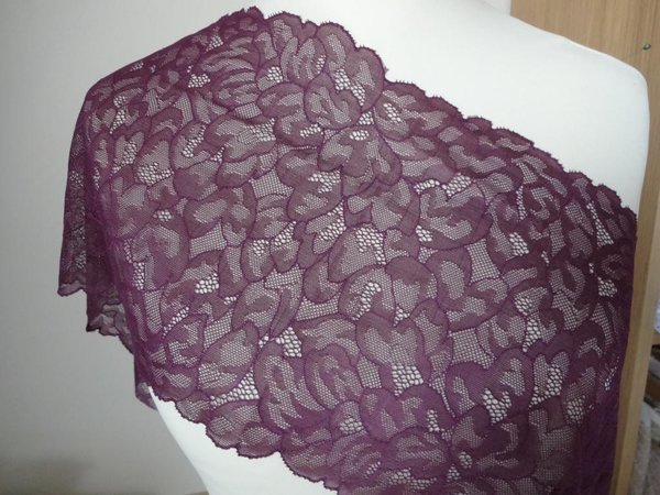 Französische elastische Calais Spitze,Spitzenborte in dunkel lila violet 23cm breit