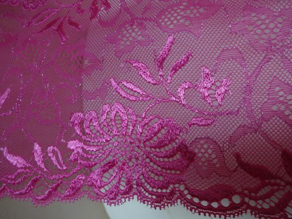 Französische elastische Calais Spitze,Spitzenborte in pink mit lurex 17cm breit