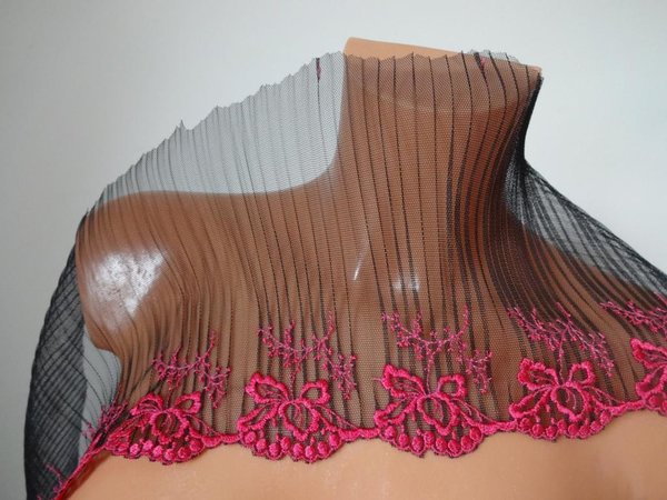 Elastische bestickte plissierte schweizer Tüll Spitze  in schwarz mit rosa pink 17cm breit